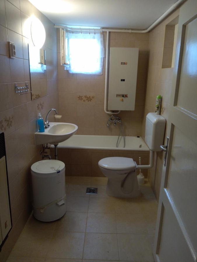 Raday Apartman ハイデゥソボスロー エクステリア 写真