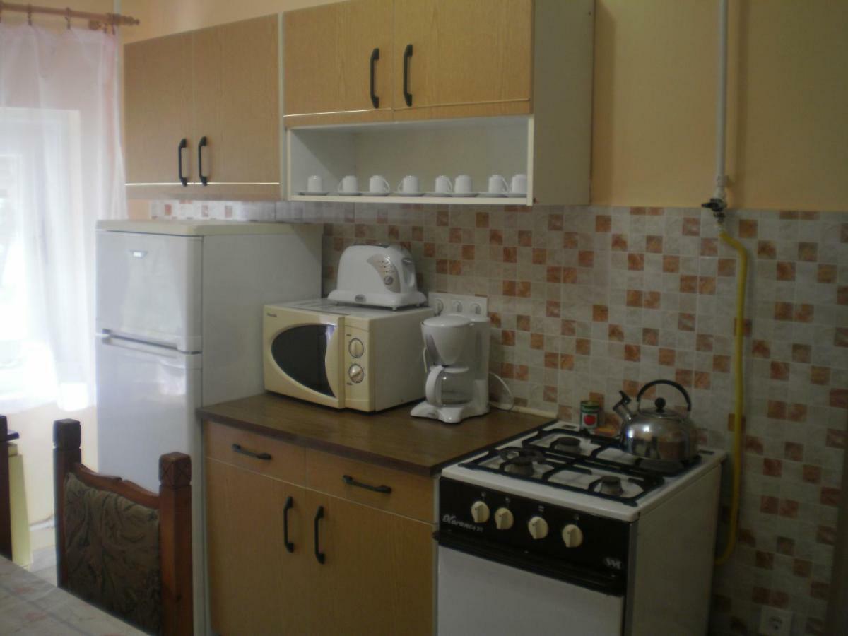 Raday Apartman ハイデゥソボスロー エクステリア 写真