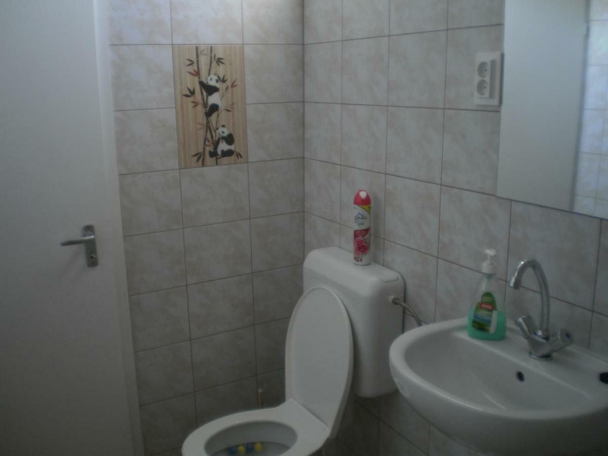 Raday Apartman ハイデゥソボスロー エクステリア 写真